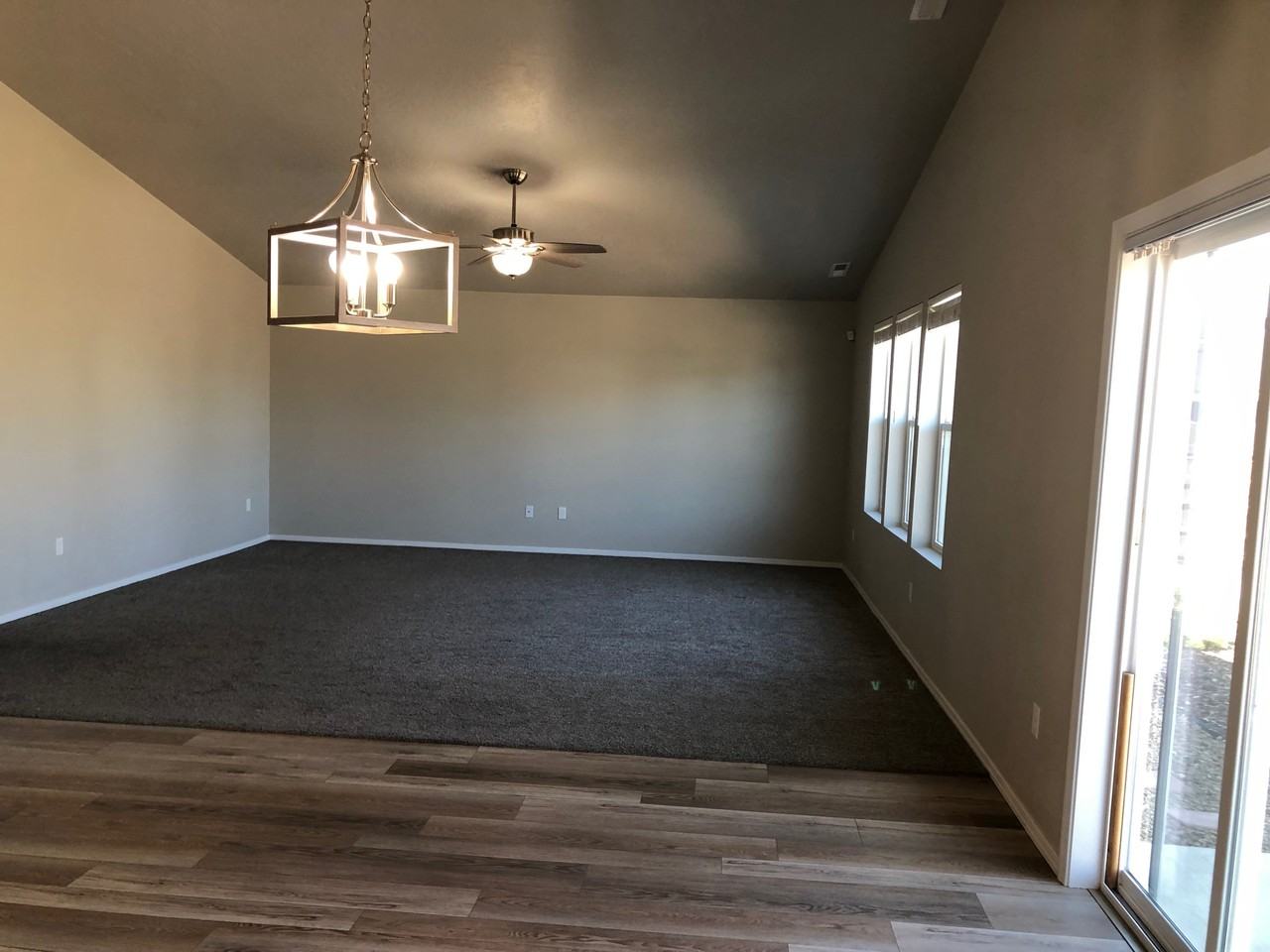 843 Sw Levant Way #NA - Photo 4 of 9