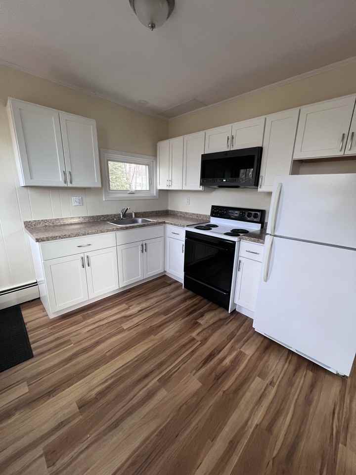 24 Closson St #24B - Photo 3 of 16