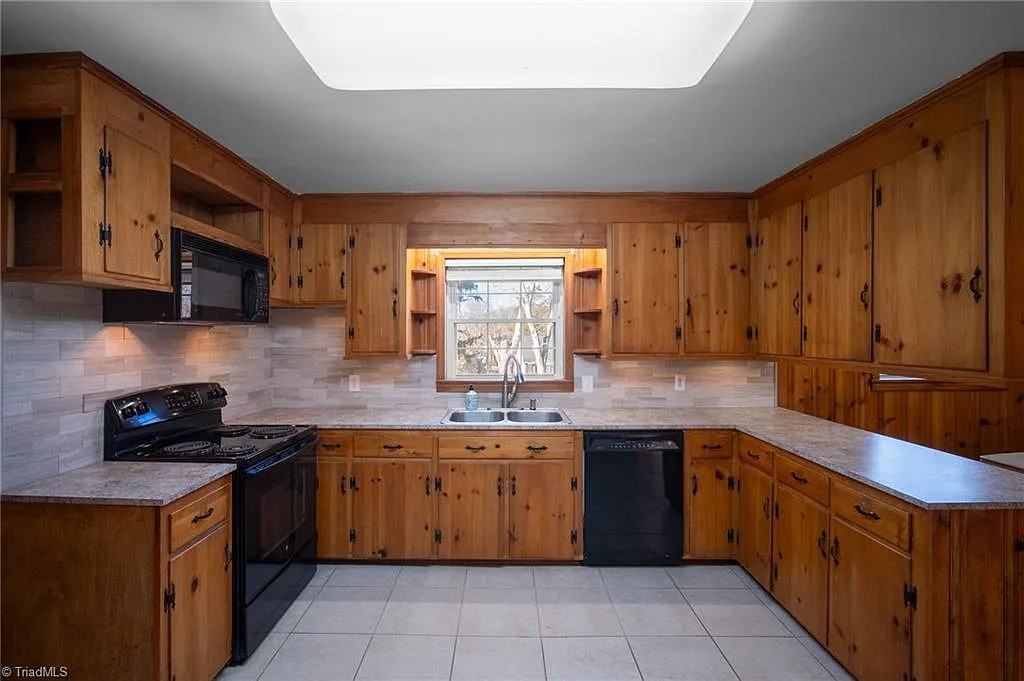 5021 Selena St #NA - Photo 6 of 16