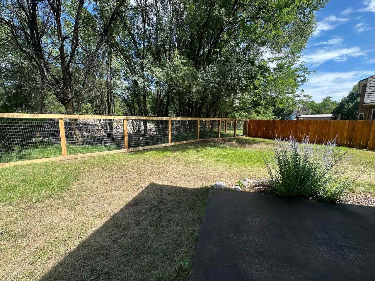 7640 Lonergan Ct - Photo 5 of 31