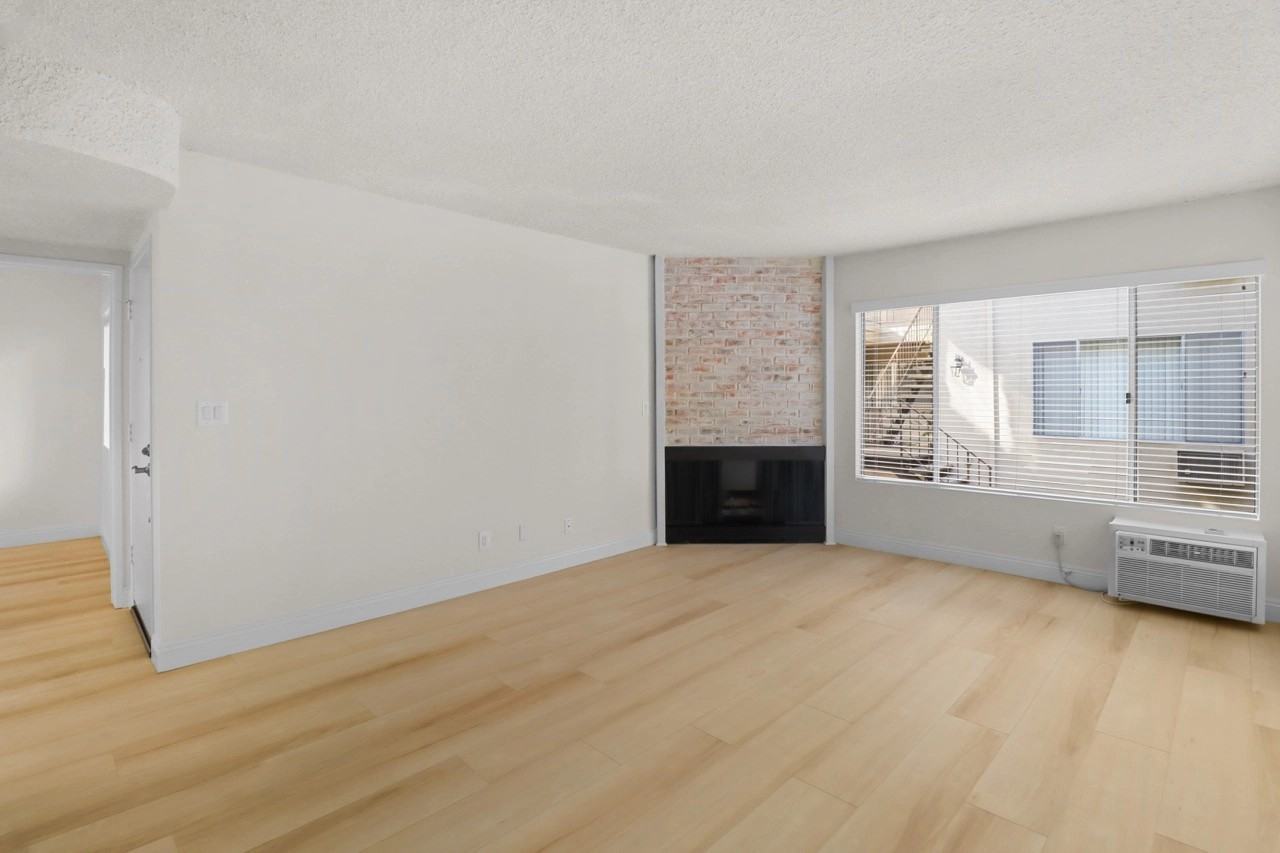 1750 S. Bentley Ave - Photo 5 of 43