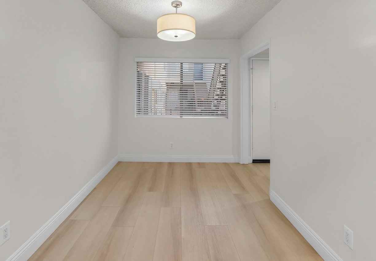 1750 S. Bentley Ave - Photo 7 of 43