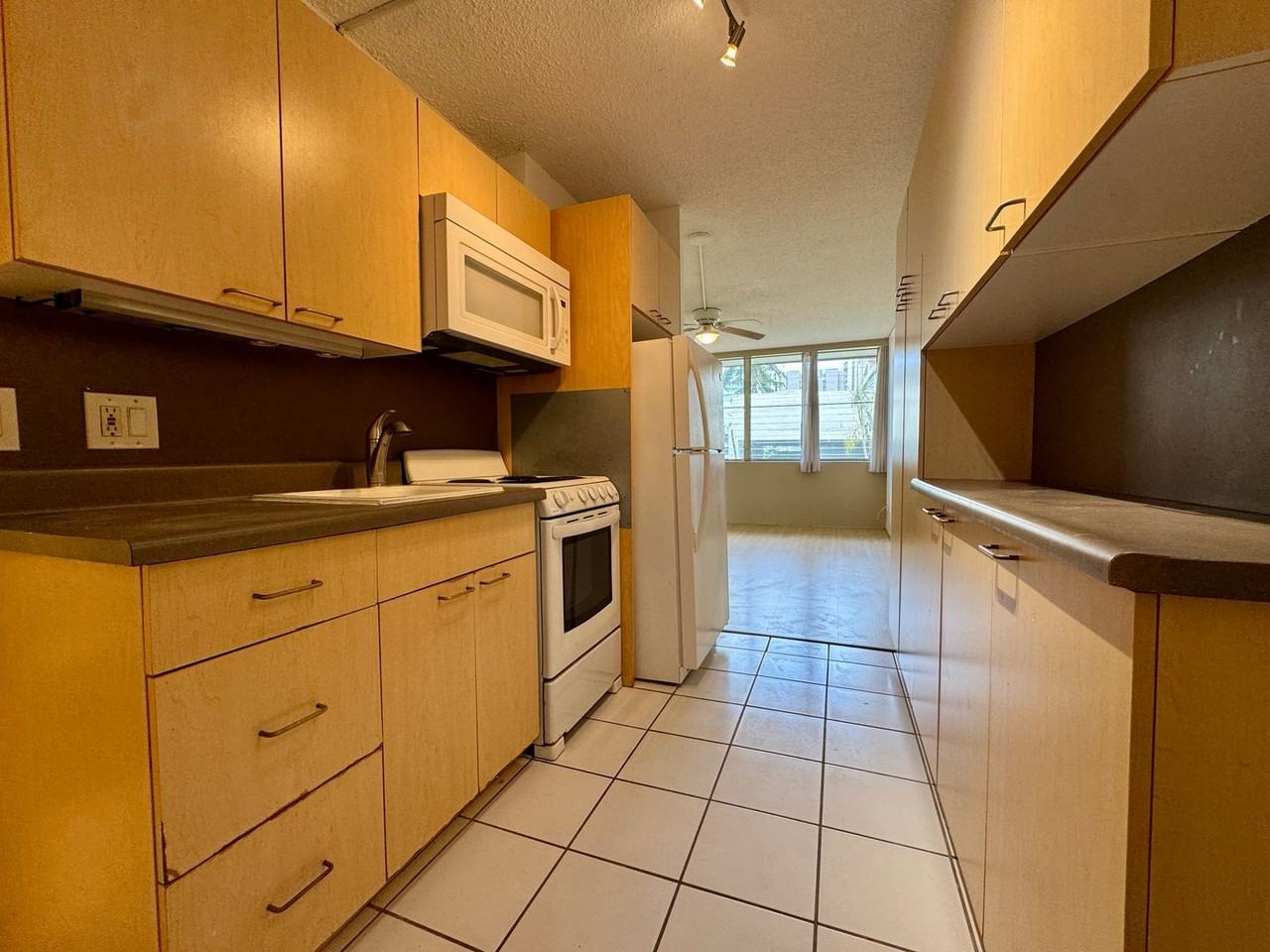 2442 Tusitala St #316 - Photo 5 of 9
