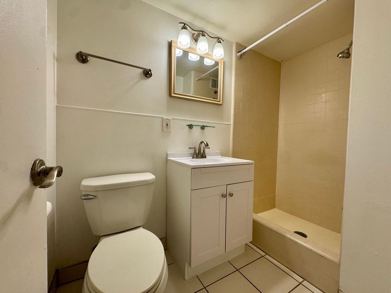2442 Tusitala St #316 - Photo 6 of 9