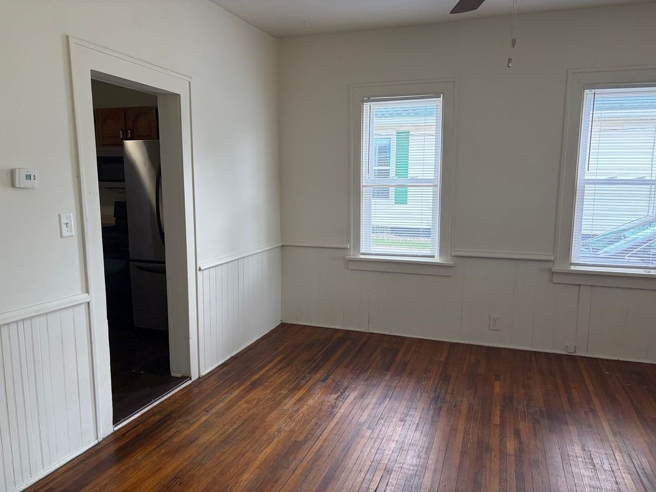 1404 S Center St - Photo 6 of 12