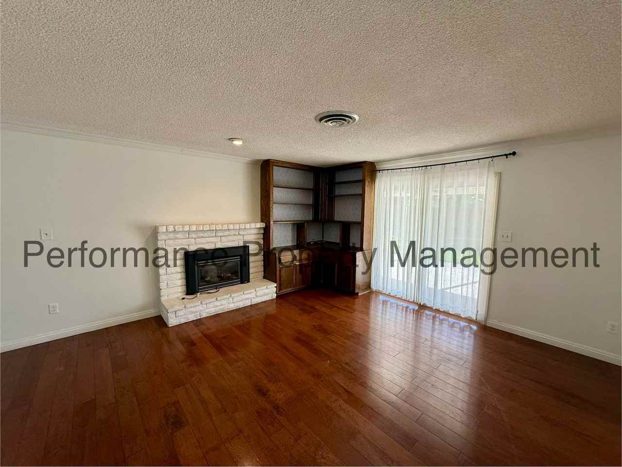 2508 Prestwick Ct - Photo 4 of 20