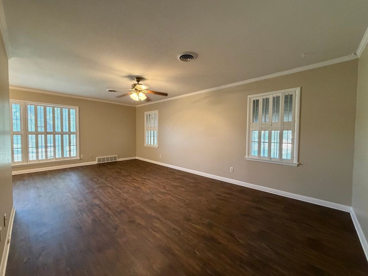 4416 Granbury Rd - Photo 3 of 18
