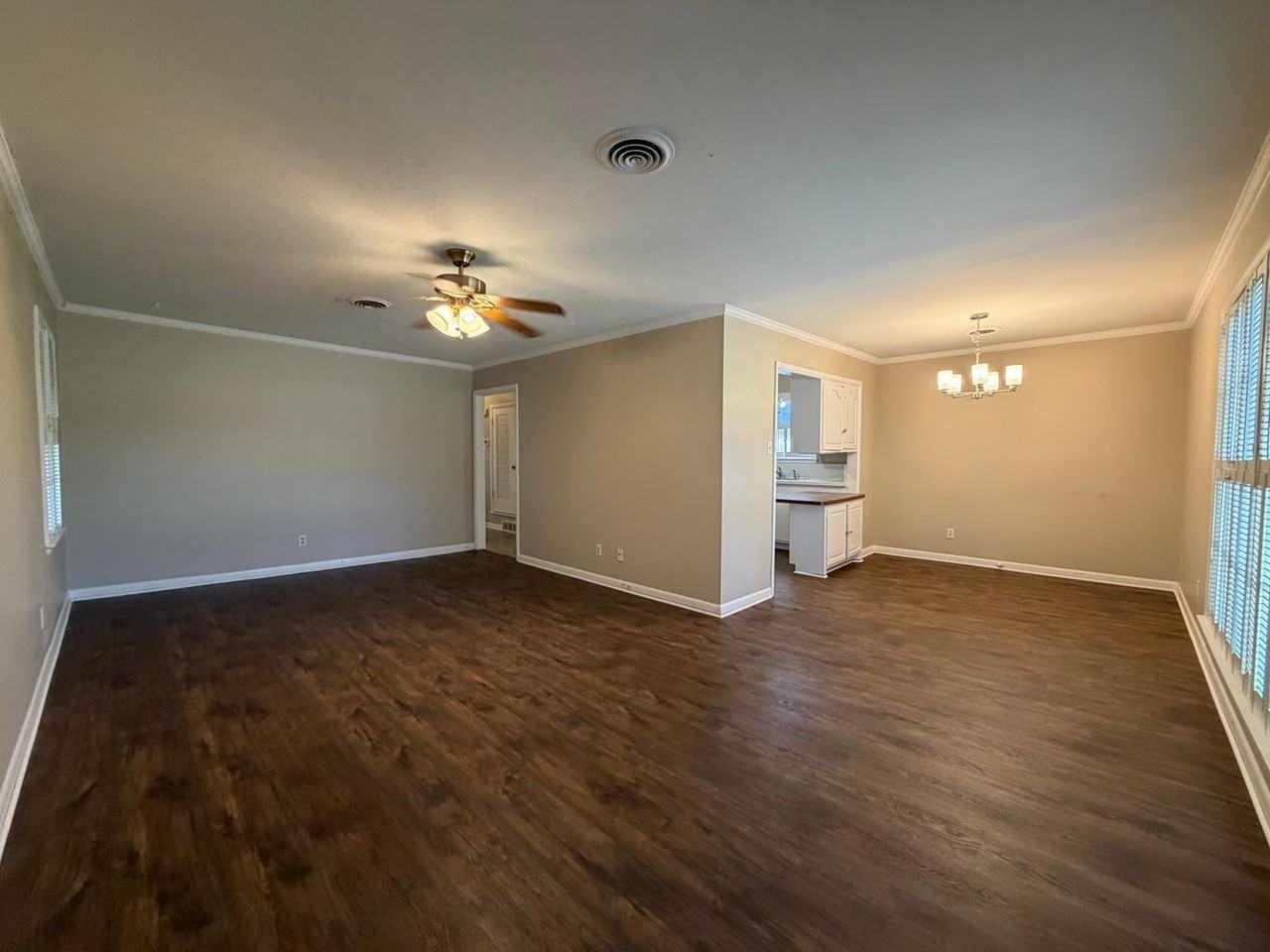 4416 Granbury Rd - Photo 5 of 18