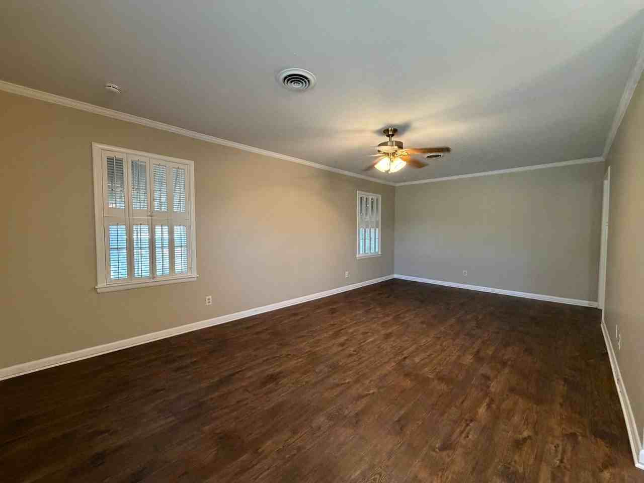 4416 Granbury Rd - Photo 6 of 18