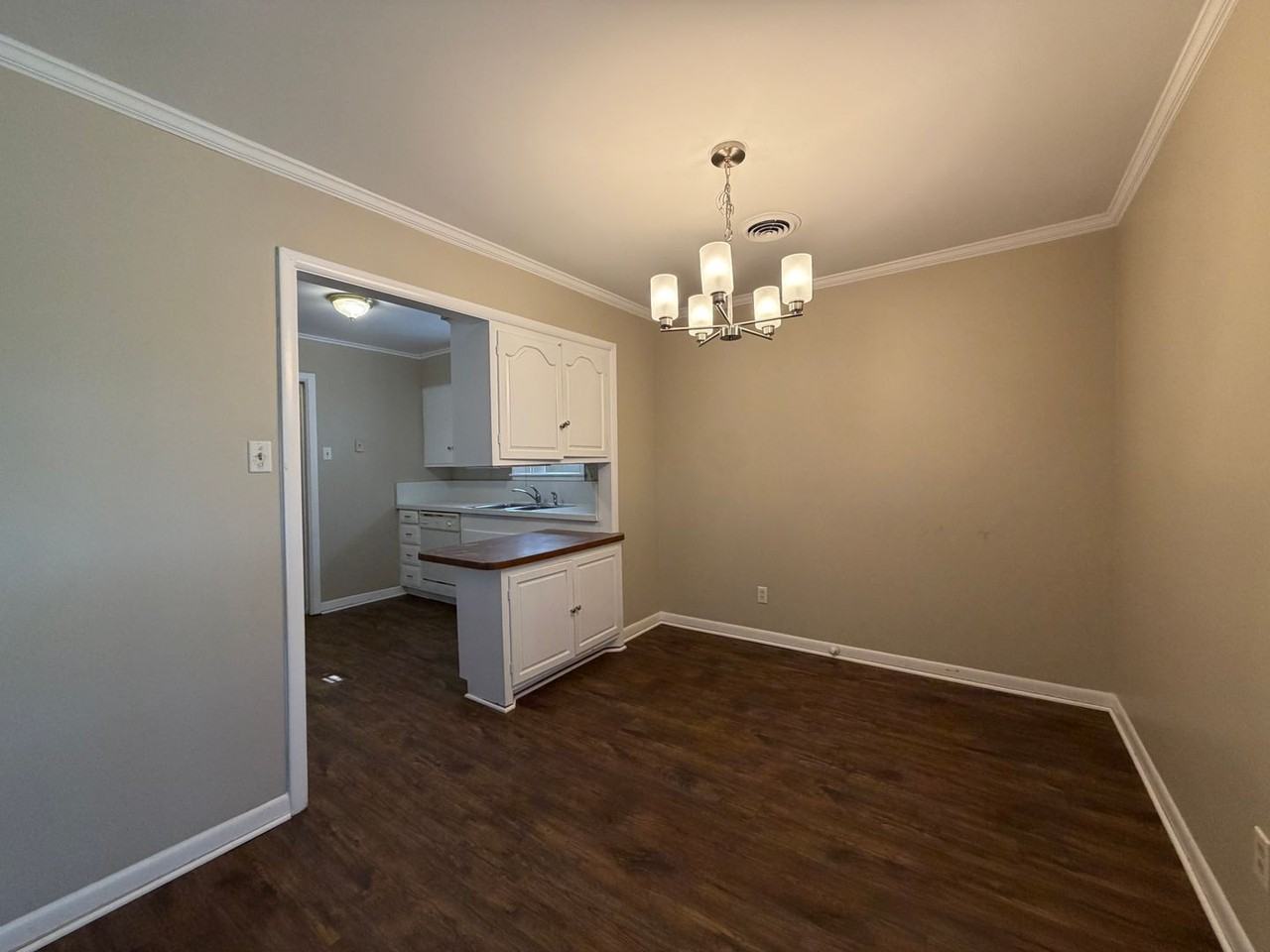 4416 Granbury Rd - Photo 7 of 18