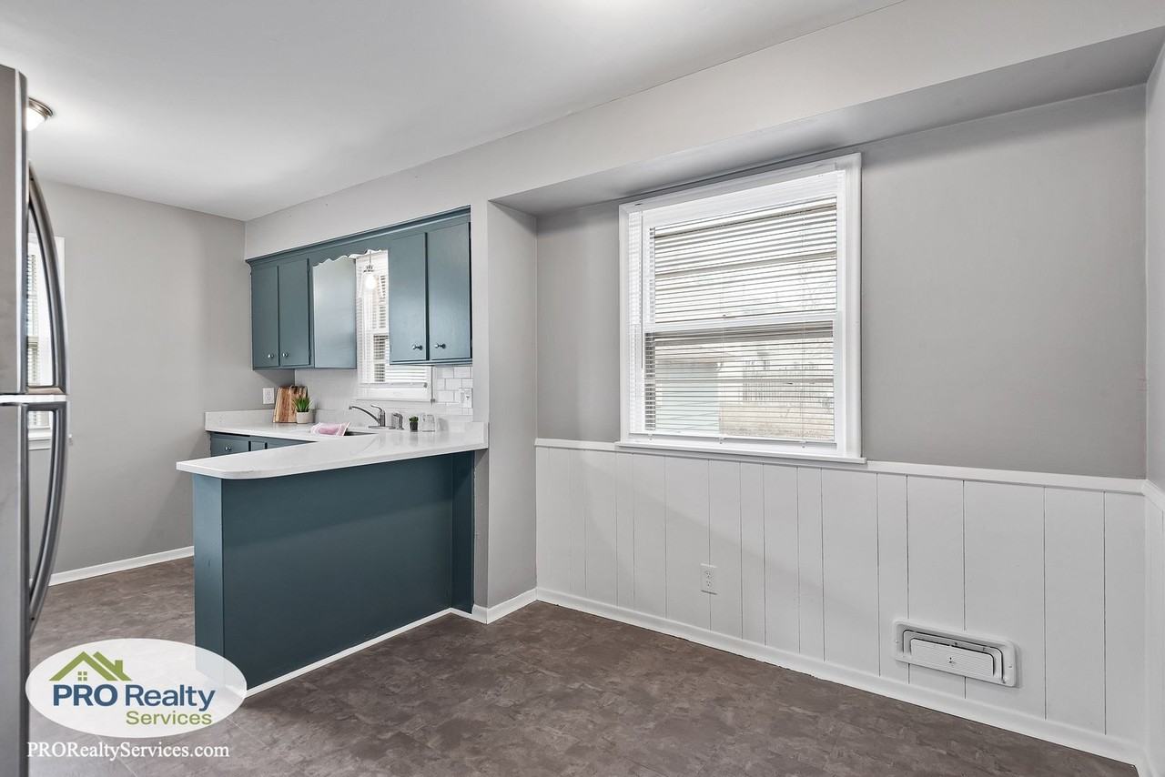 431 Egret Blvd Nw - Photo 4 of 24