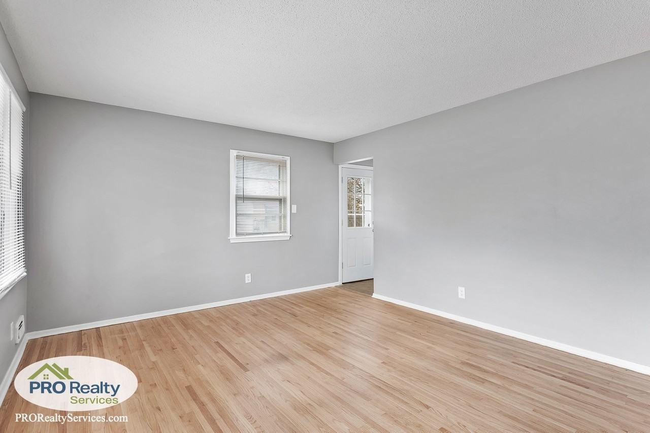 431 Egret Blvd Nw - Photo 5 of 24