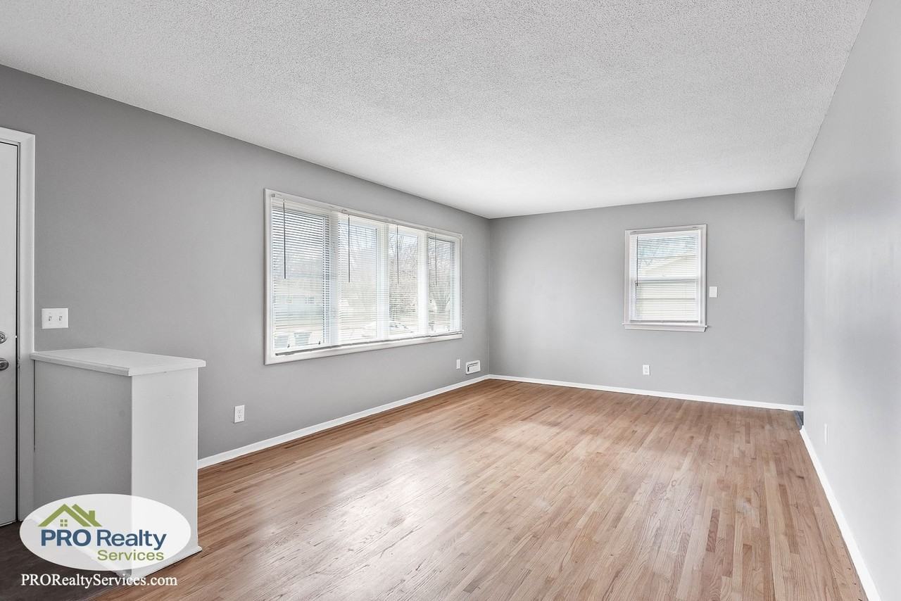 431 Egret Blvd Nw - Photo 7 of 24