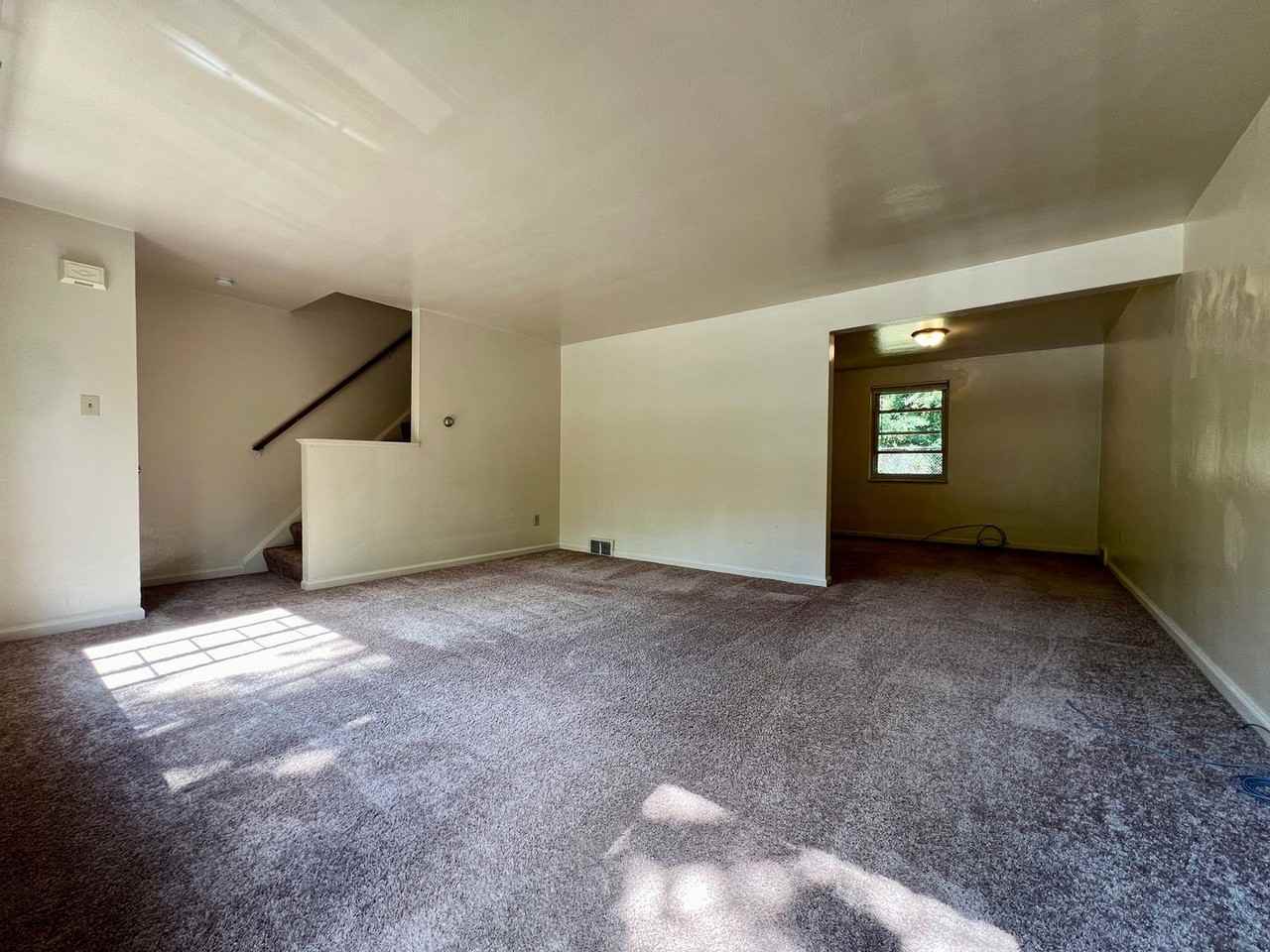 918 Sleepy Hollow Rd - Photo 5 of 14
