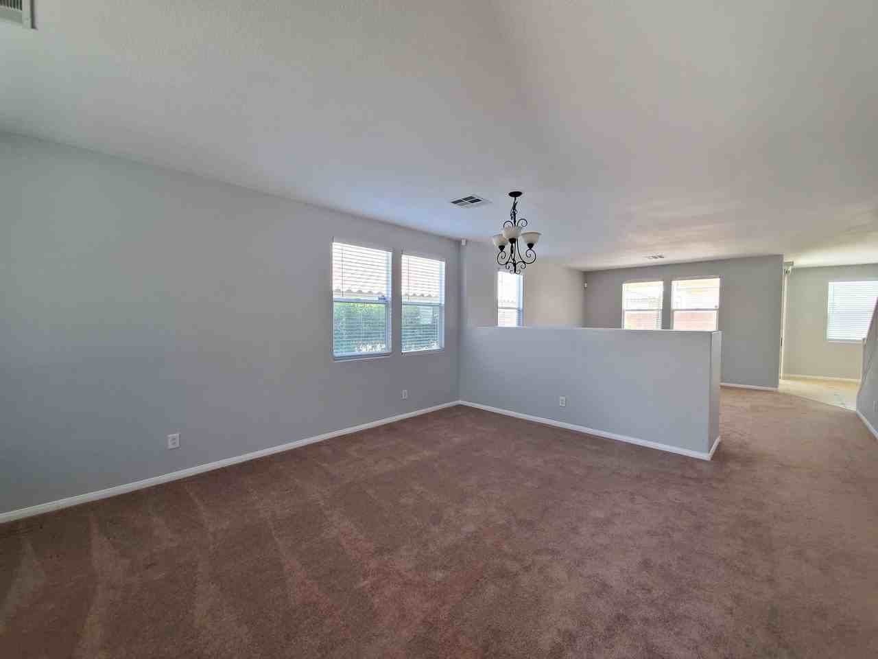 11077 Crystal Crest Ct - Photo 5 of 25