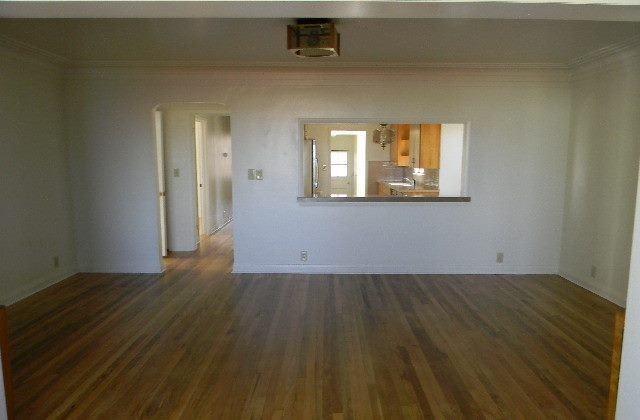 908 Wyoming St - Photo 3 of 9