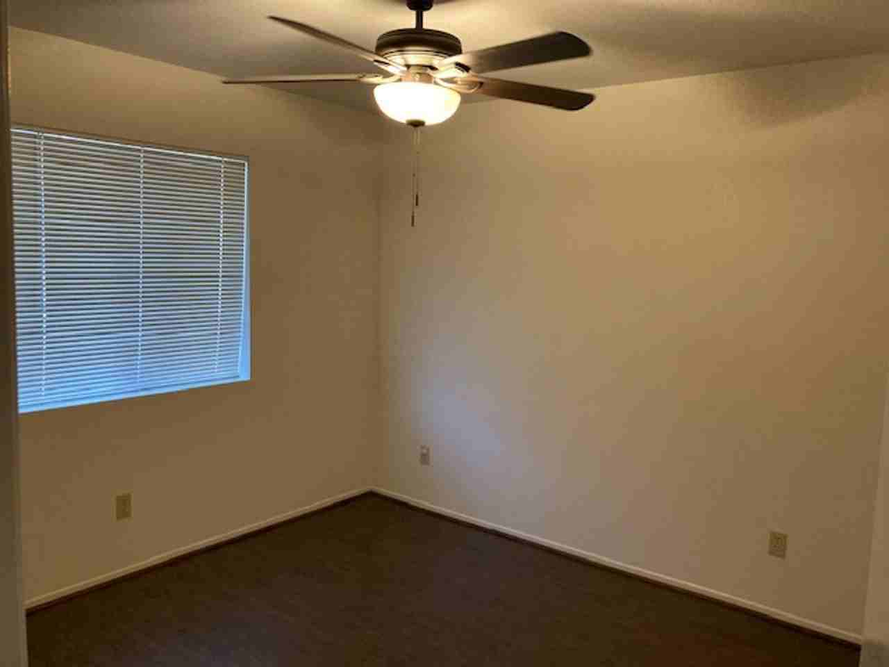 860 W Commercial Ave - Photo 7 of 12