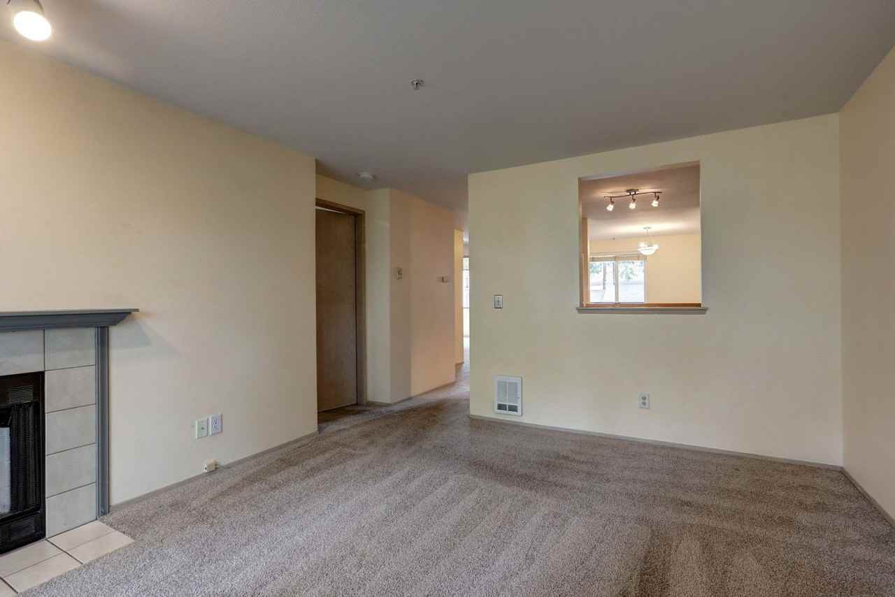 901 Sunset Blvd Ne #D213 - Photo 6 of 16