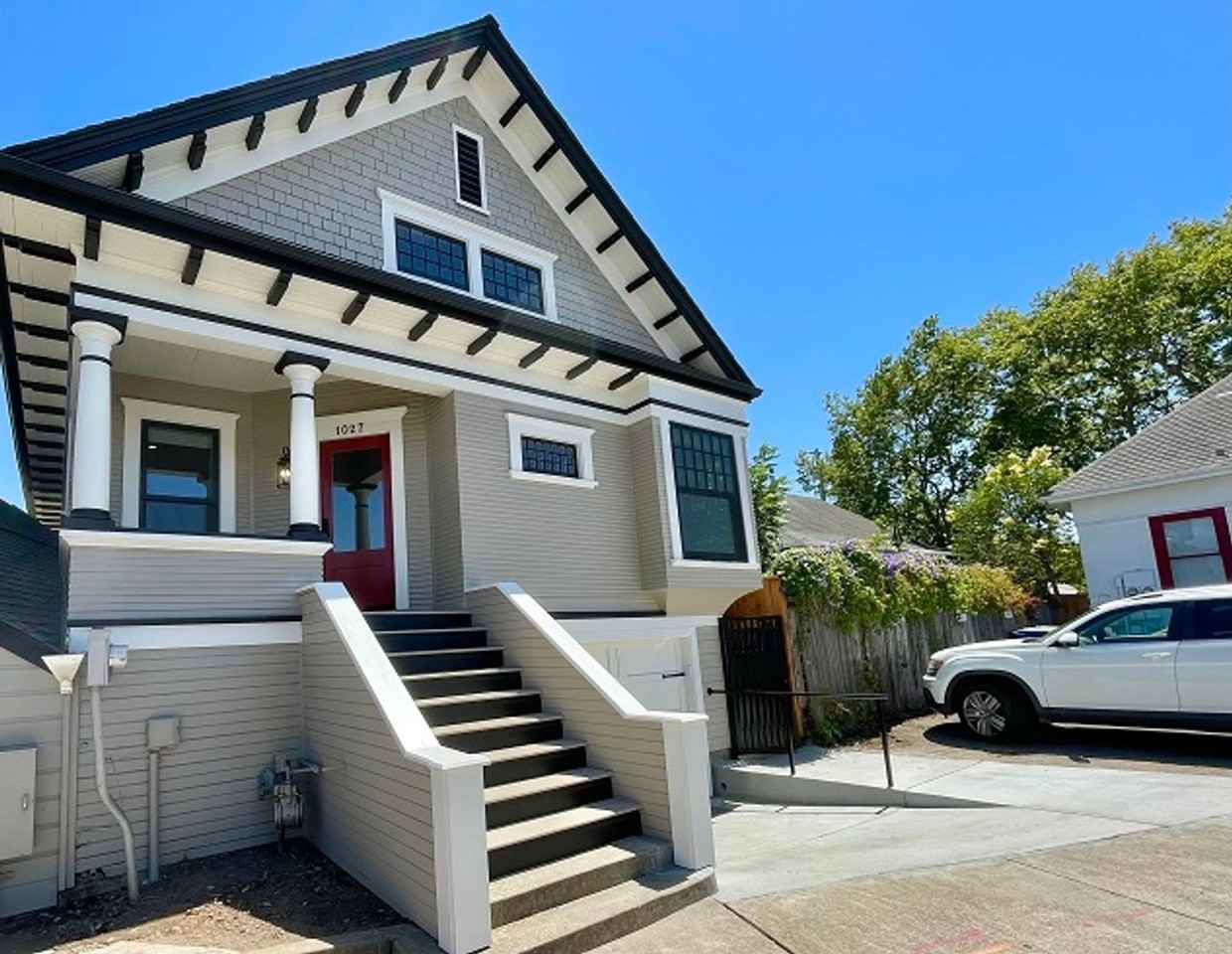 1027 Lincoln Ave - Photo 2 of 19