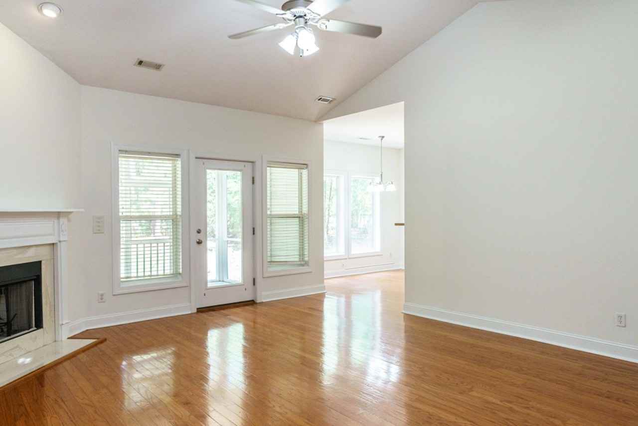 49 Thomas Sumter St - Photo 4 of 50