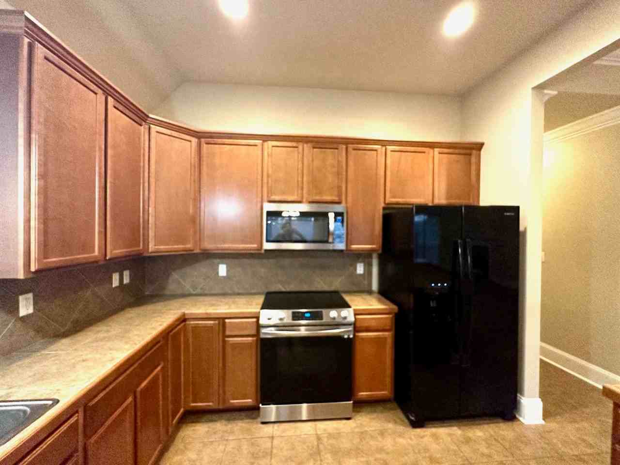 41188 Lakeway Cove Ave - Photo 3 of 21