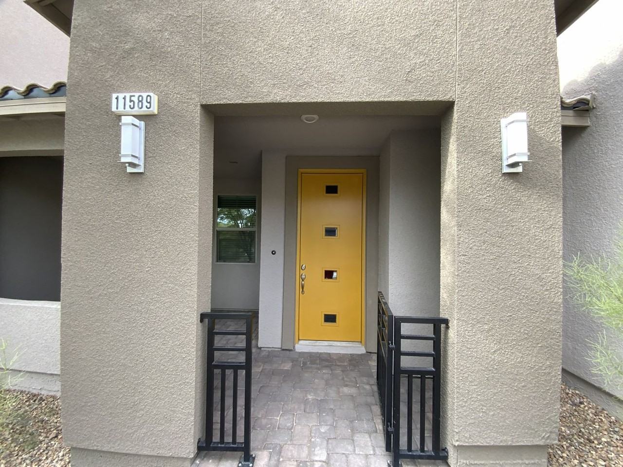 11589 Alpine Cove Ave - Photo 6 of 42