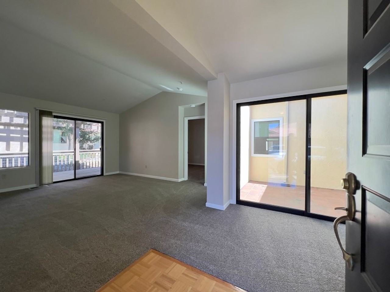 64 Fountain Grove Cir - Photo 4 of 30
