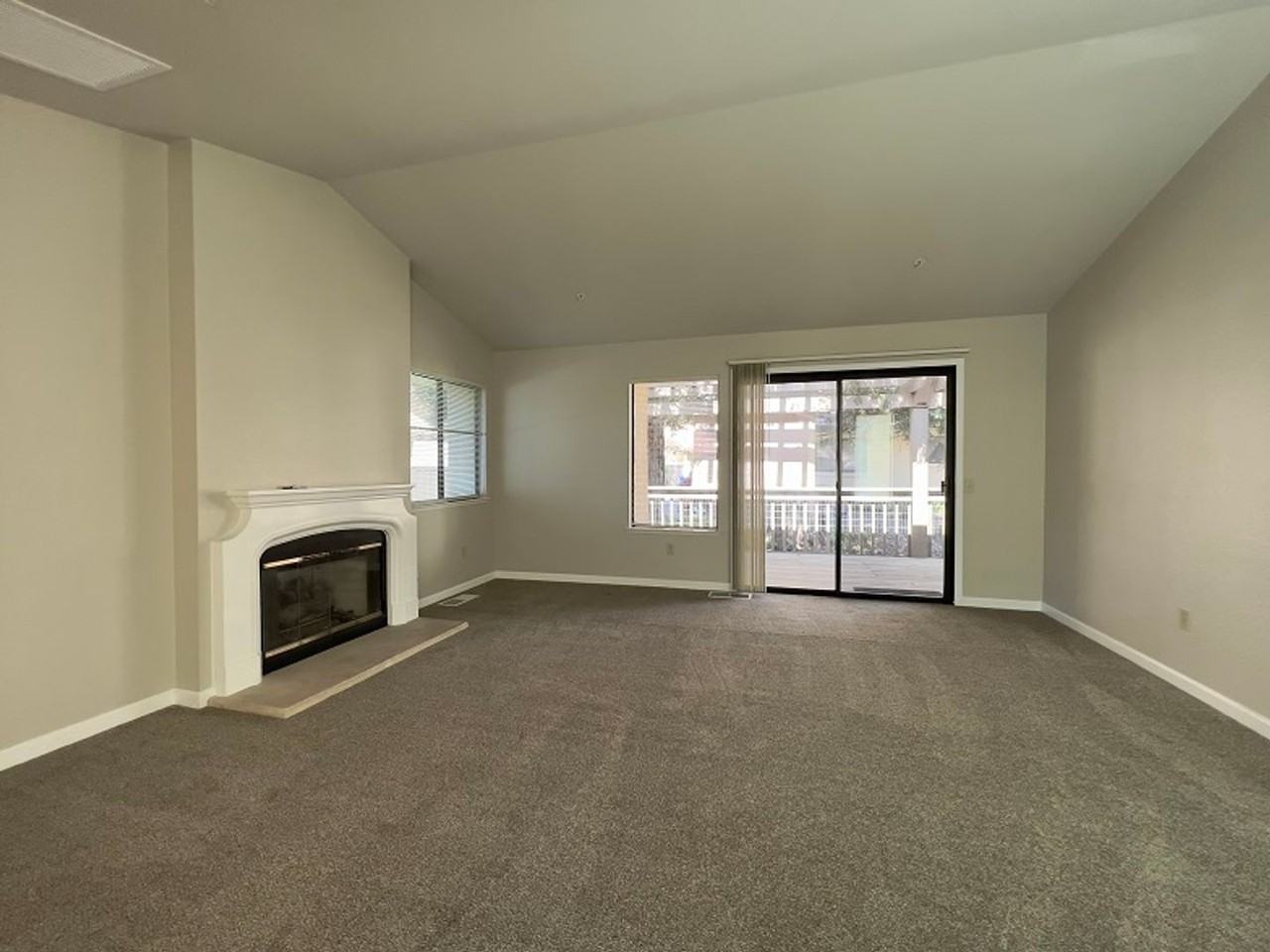 64 Fountain Grove Cir - Photo 6 of 30