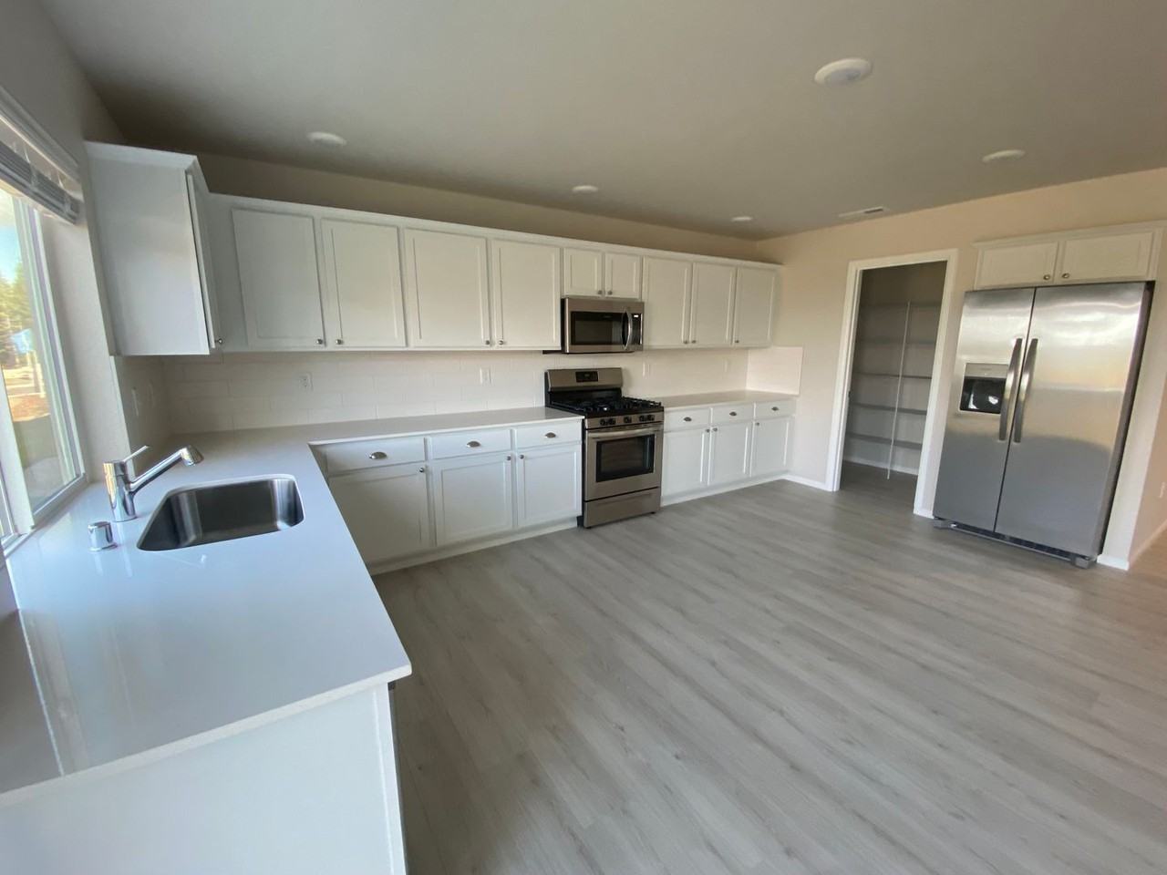 100 Ne Belfair Station Dr - Photo 3 of 25