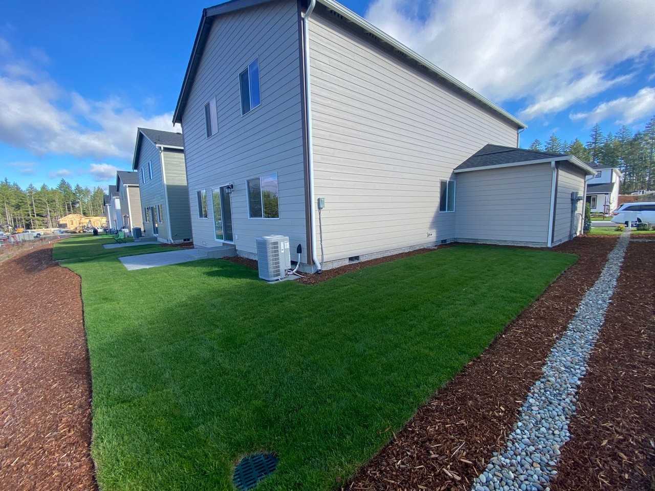 100 Ne Belfair Station Dr - Photo 2 of 33