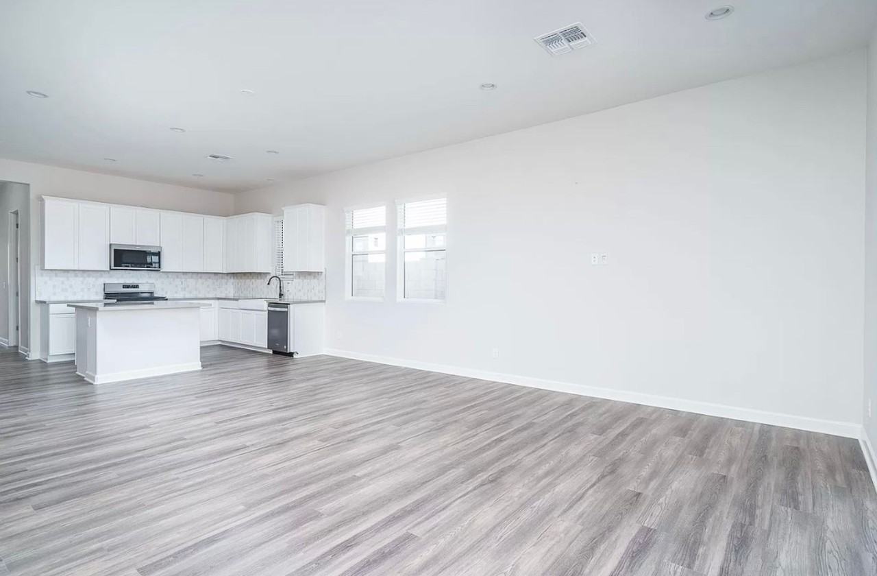 15565 S 181st Ln - Photo 7 of 36