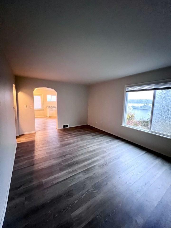 610 Washington Ave - Photo 5 of 14