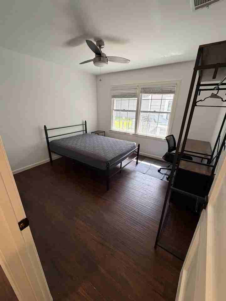 3439 Wentworth St #NA - Photo 2 of 13