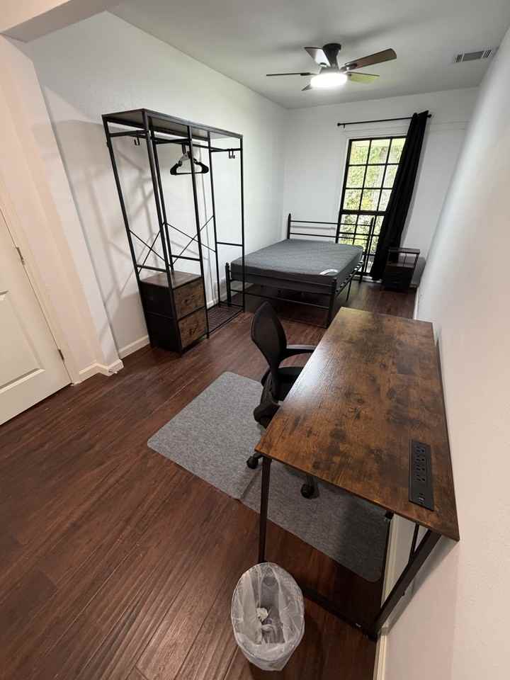 3439 Wentworth St #NA - Photo 3 of 13