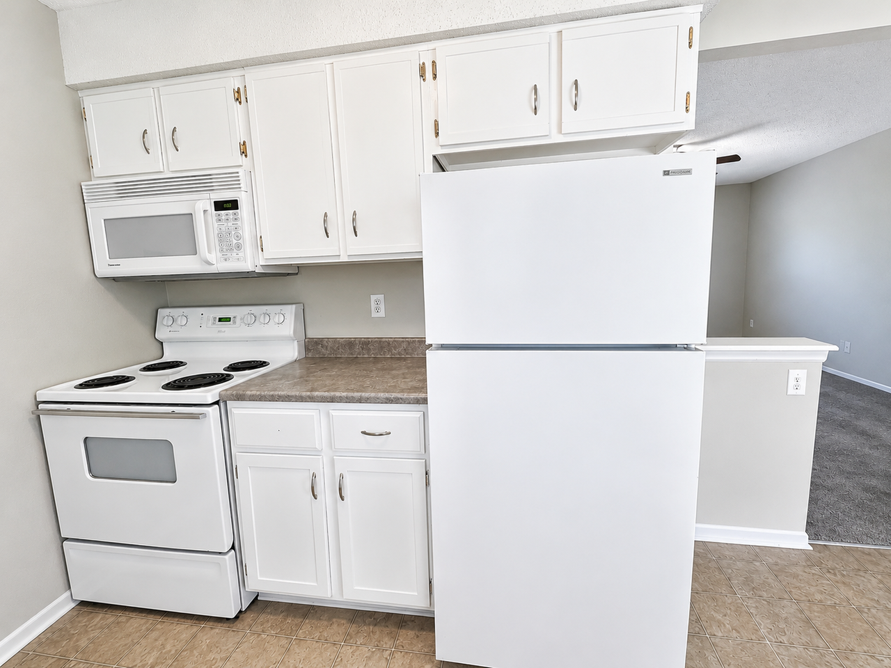 403 Ne Westwind Dr #B - Photo 6 of 16