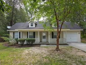 304 Woodbury Ln - Photo 1 of 1