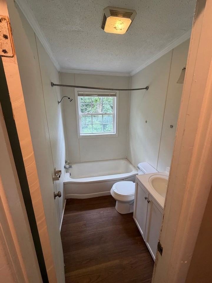 121 Sage St - Photo 6 of 10