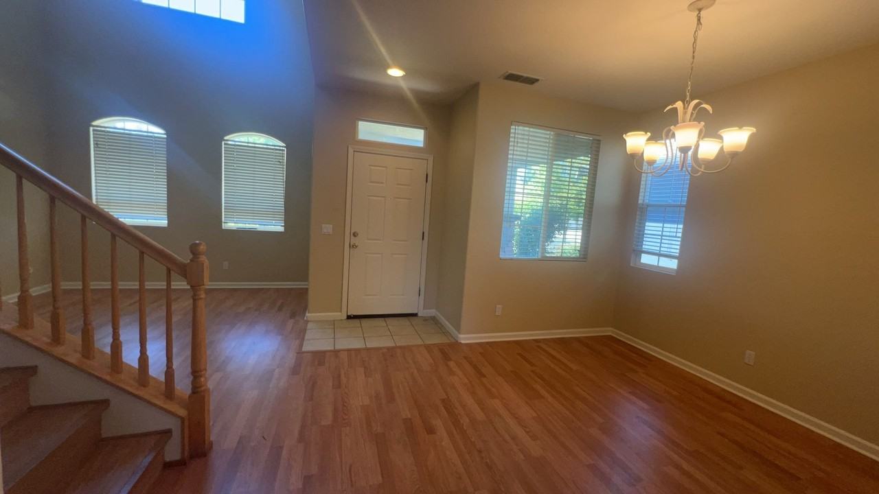 3548 Santa Maria Ave - Photo 3 of 23
