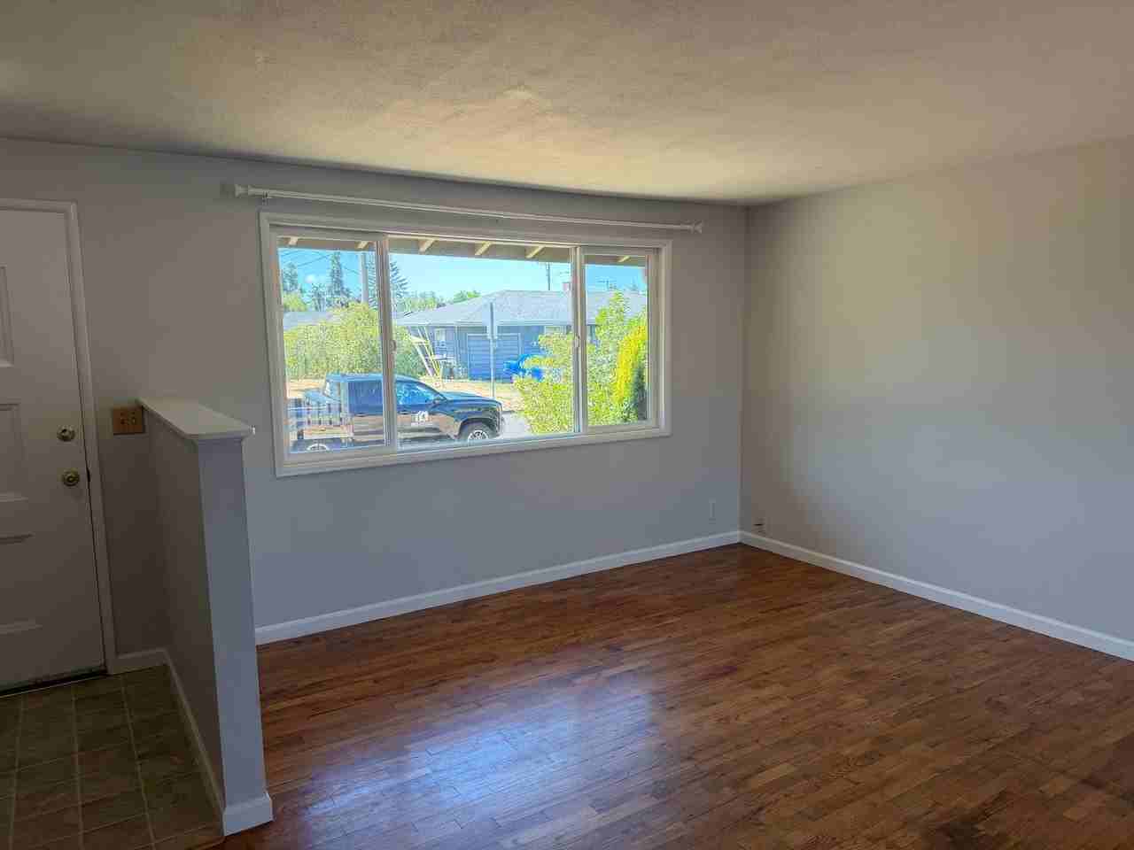 2355 Corral Dr - Photo 6 of 35
