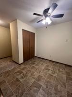 featured image of 922 N Benton Dr
