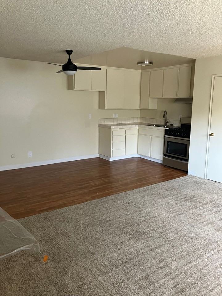 1410 W. 260th St. - Photo 5 of 13