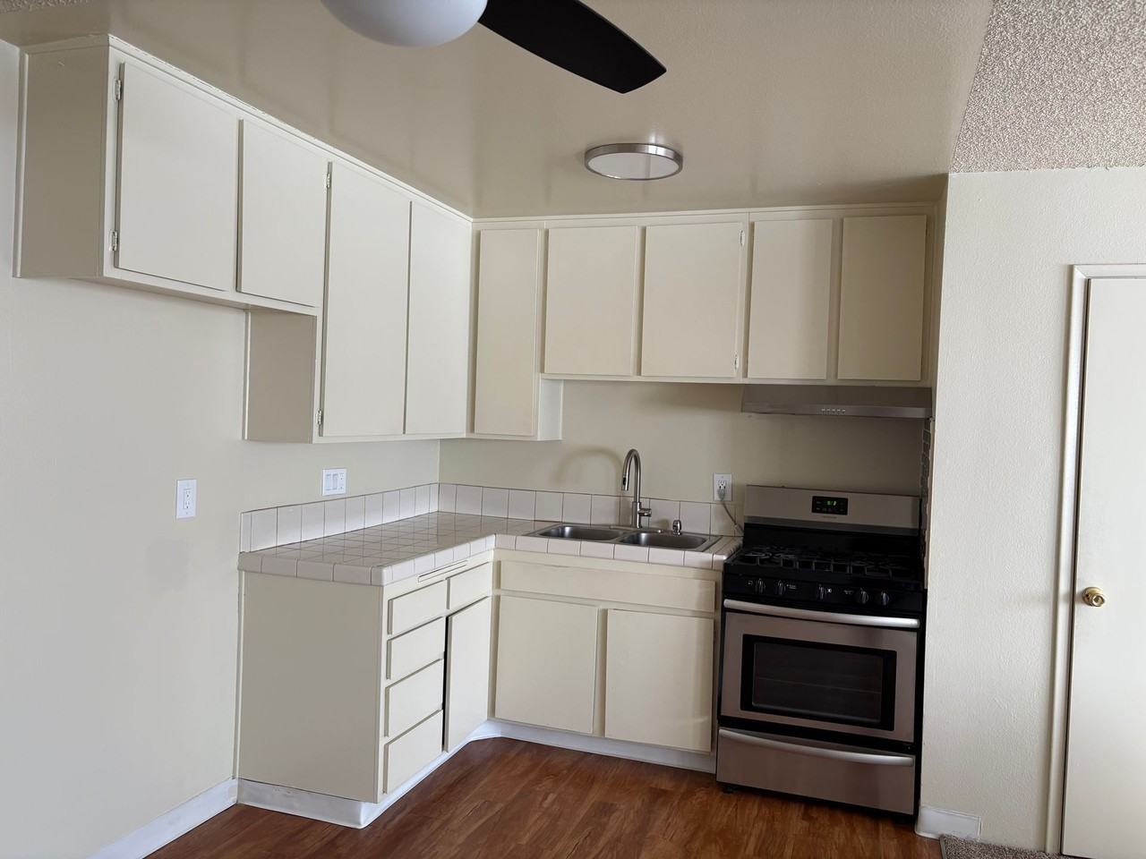 1410 W. 260th St. - Photo 7 of 10