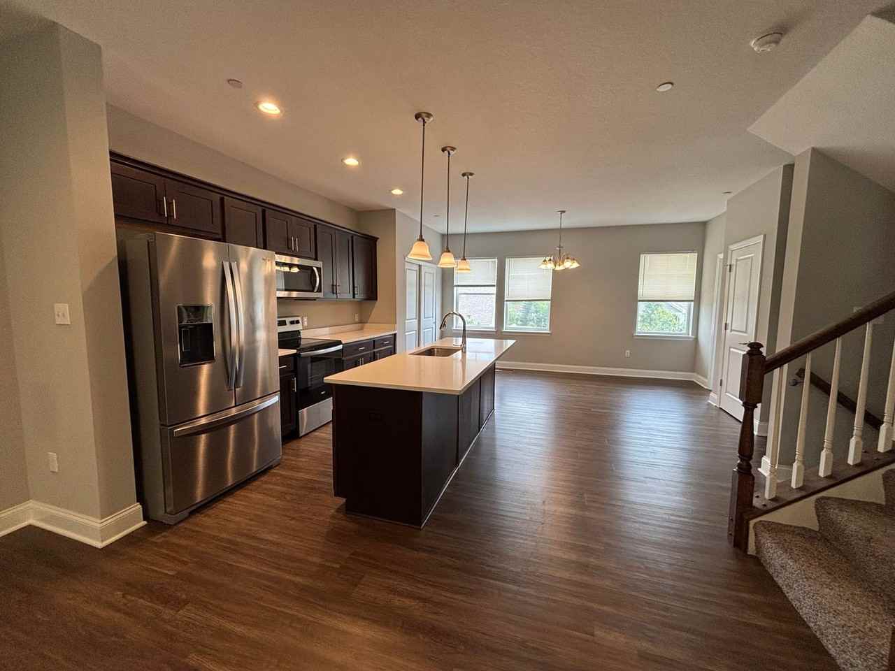 70 Hawthorne Dr - Photo 2 of 18