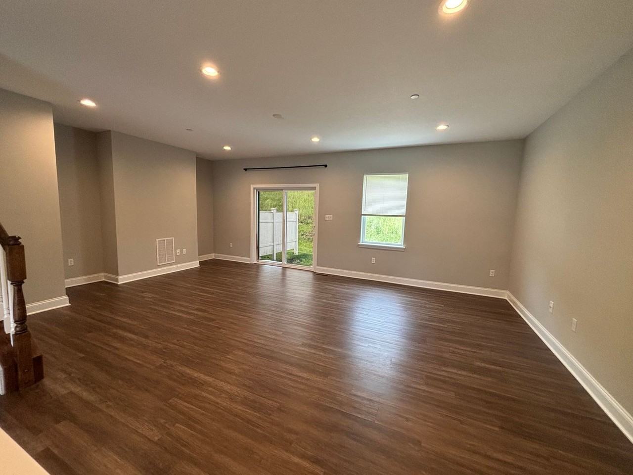70 Hawthorne Dr - Photo 6 of 18