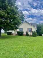 featured image of 407 Donna Dr