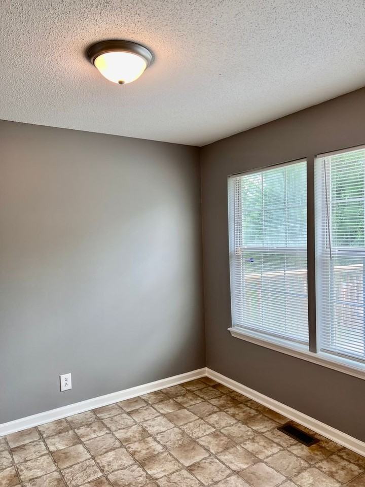 407 Donna Dr - Photo 7 of 15