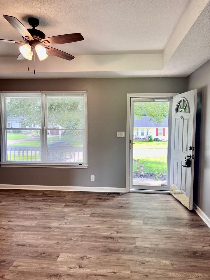 414 Woodale Dr - Photo 5 of 21