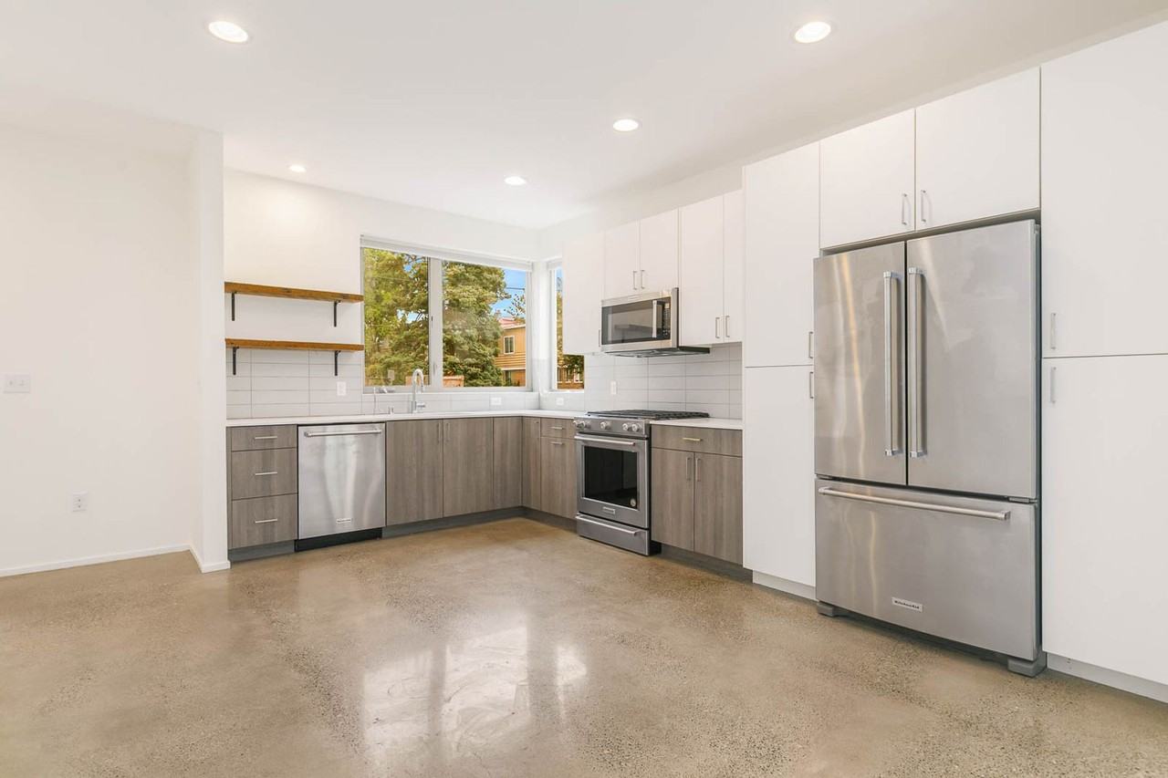 1520 13th Ave S - Photo 4 of 19