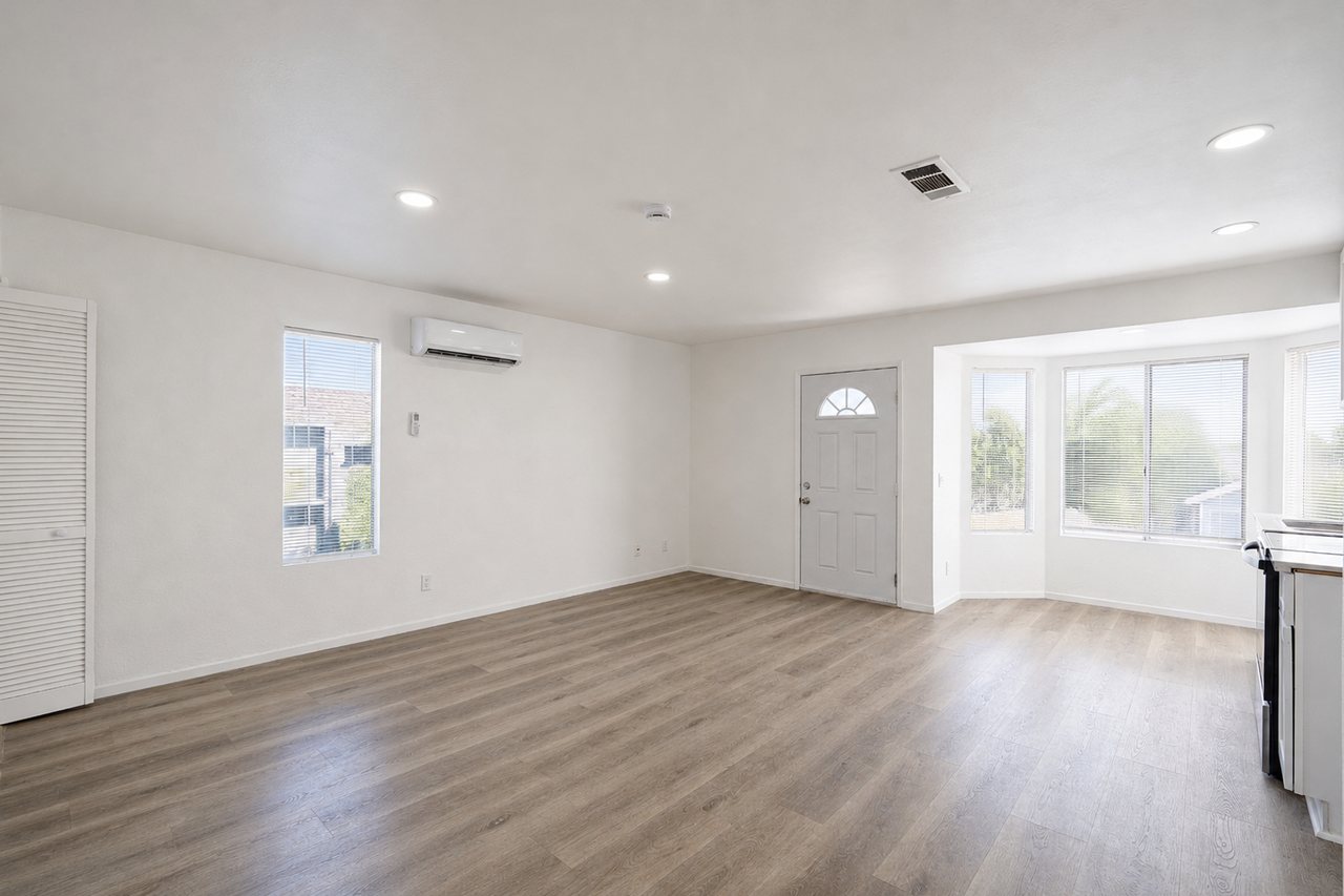24897 Citadel St - Photo 2 of 14