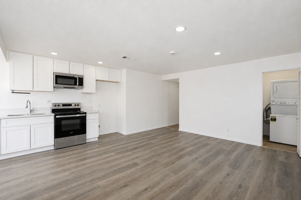 24897 Citadel St - Photo 6 of 14